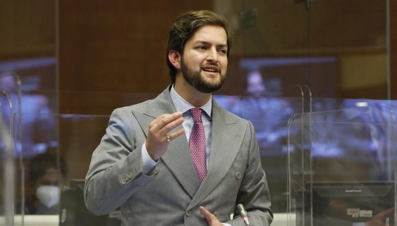 Esteban Torres durante el primer debate del proyecto de Ley de Inversiones, el 13 de marzo de 2022. (Foto: Asamblea Nacional)