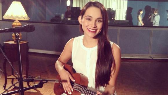 YouTube: mexicana se vuelve famosa por tocar covers con ukulele