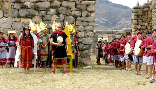La Fiesta del Sol en Wanuko Marka. Todos los años, en el complejo arqueológico Wanuko Marka, en Huánuco, se realiza la escenificación del Inti Raymi, ceremonia que realizaban los incas en honor al dios Sol como agradecimiento por las cosechas y para que el próximo año sean fructíferas. Esta celebración se lleva a cabo cada 27 de julio desde 1997. (Foto: Facebook)