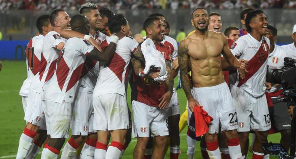El final feliz:  el último martes, los jugadores celebraron el repechaje cantando a viva voz “Contigo Perú”.