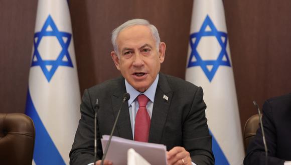 El primer ministro israelí, Benjamin Netanyahu, asiste a la reunión semanal del gabinete en su oficina en Jerusalén.