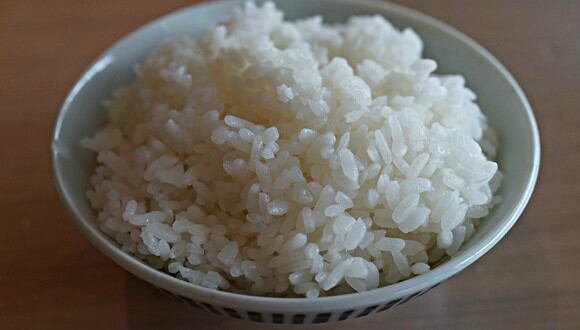 El arroz blanco es el acompañamiento perfecto. (Pexels | SpencerWing)