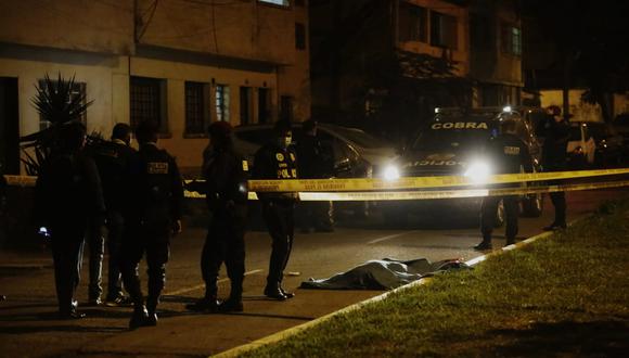 Asesinan a sujeto en la cuadra 3 de jirón topacios  en la Victoria. (Foto: César Grados/GEC)