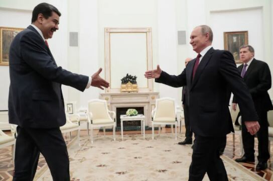 Maduro, received by Putin in Moscow.  (Sergei Chirikov - AFP).