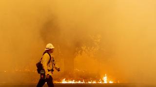 Evacuaciones masivas en California por incendios fuera de control | FOTOS 