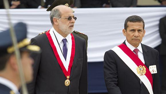 Abugattás niega que allegado de López diera seguridad a Humala