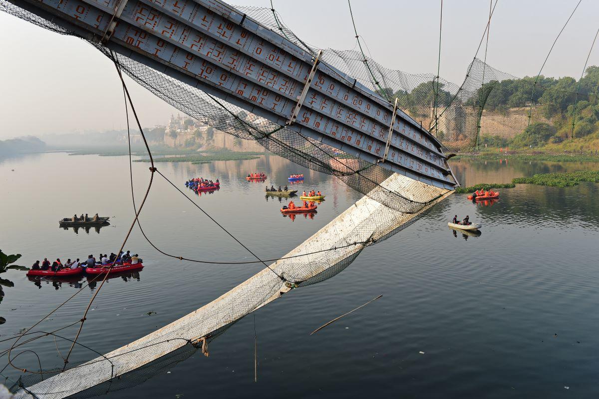 India Gujarat | Colapsa un puente colgante de personas en Morbi; hay al menos 137 muertos | VIDEO | MUNDO | EL COMERCIO PERÚ