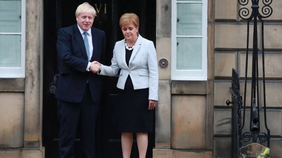 Boris Johnson ya dijo que le dirá no a la propuesta de un nuevo referendo de Nicola Sturgeon. (EPA).