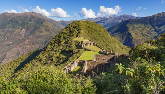 Choquequirao.La publicación recomienda un viaje de nueve días por la cordillera de Vilcabamba, que incluye un día completo para descubrir los secretos de la ciudadela de Choquequirao, comparada por su belleza y estratégica ubicación con Machu Picchu.(Foto: Shutterstock)