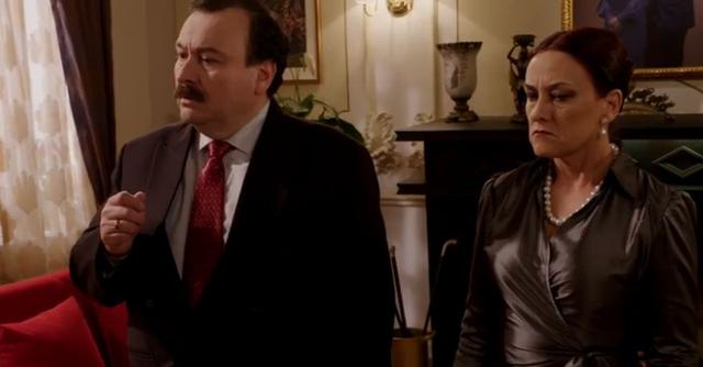 Fernanda adopta a los hijos de Pancho (Claudio Calmet) y huye a Piura con ellos y con el hijo que tiene de Luis Carlos. (Foto: Del Barrio Producciones)