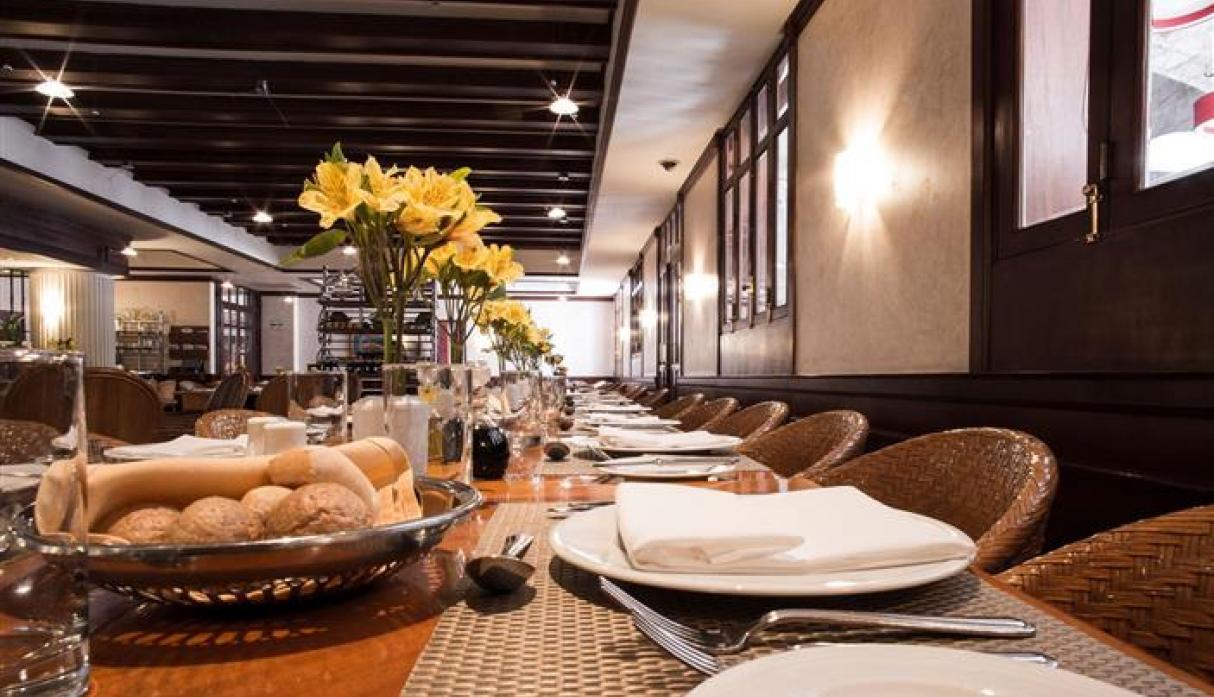 Le Cafe Swissôtel. Si buscas una opción para engreírte con un desayuno buffet, este es el lugar indicado. Todos los días desde las 6:00 am. ofrecen una propuesta con variedad de desayunos nacionales e internacionales. (Avenida Santo Toribio 173, San Isidro). (Foto: Swissôtel)