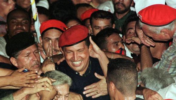 Hugo Chávez obtuvo una victoria aplastante en las elecciones de 1998.