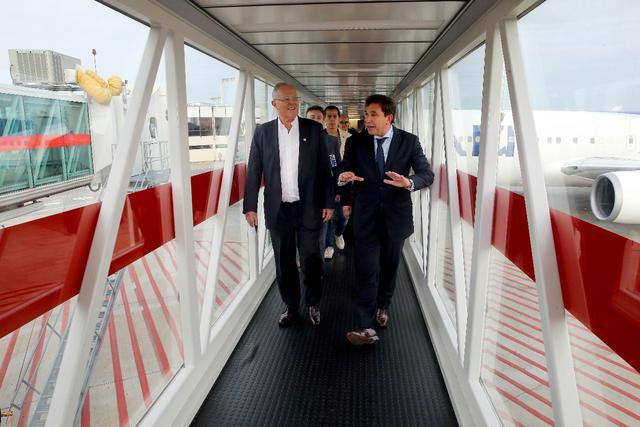 PPK arribó la tarde del jueves a Buenos Aires, donde participará en diversas actividades oficiales. (Foto: Presidencia)