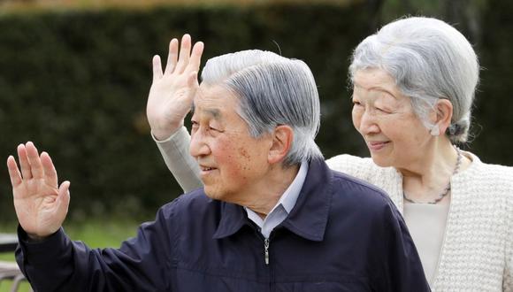 Los emperadores recibieron al primer ministro, Shinzo Abe, a los presidentes de las dos cámaras parlamentarias y al jefe del poder judicial. (Foto: EFE)