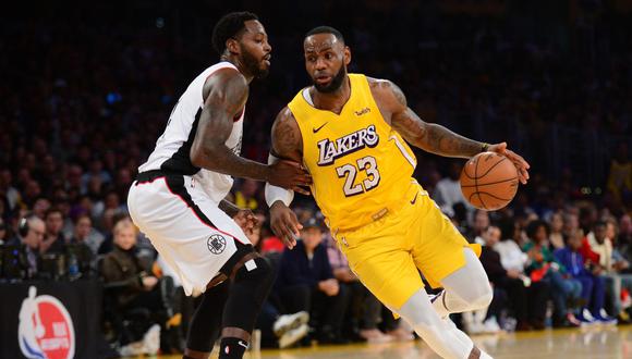 LeBron James lidera a Los Ángeles Lakers | Foto: Reuters