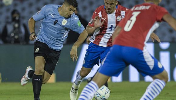 Luis Suárez no tuvo oportunidades claras para anotar en el Uruguay vs. Paraguay por la fecha 7 de las Eliminatorias Qatar 2022. (Foto: AFP)
