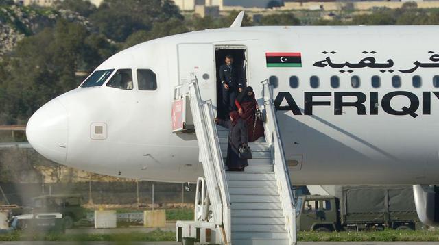 Así liberaron a los pasajeros del avión secuestrado en Malta - 3