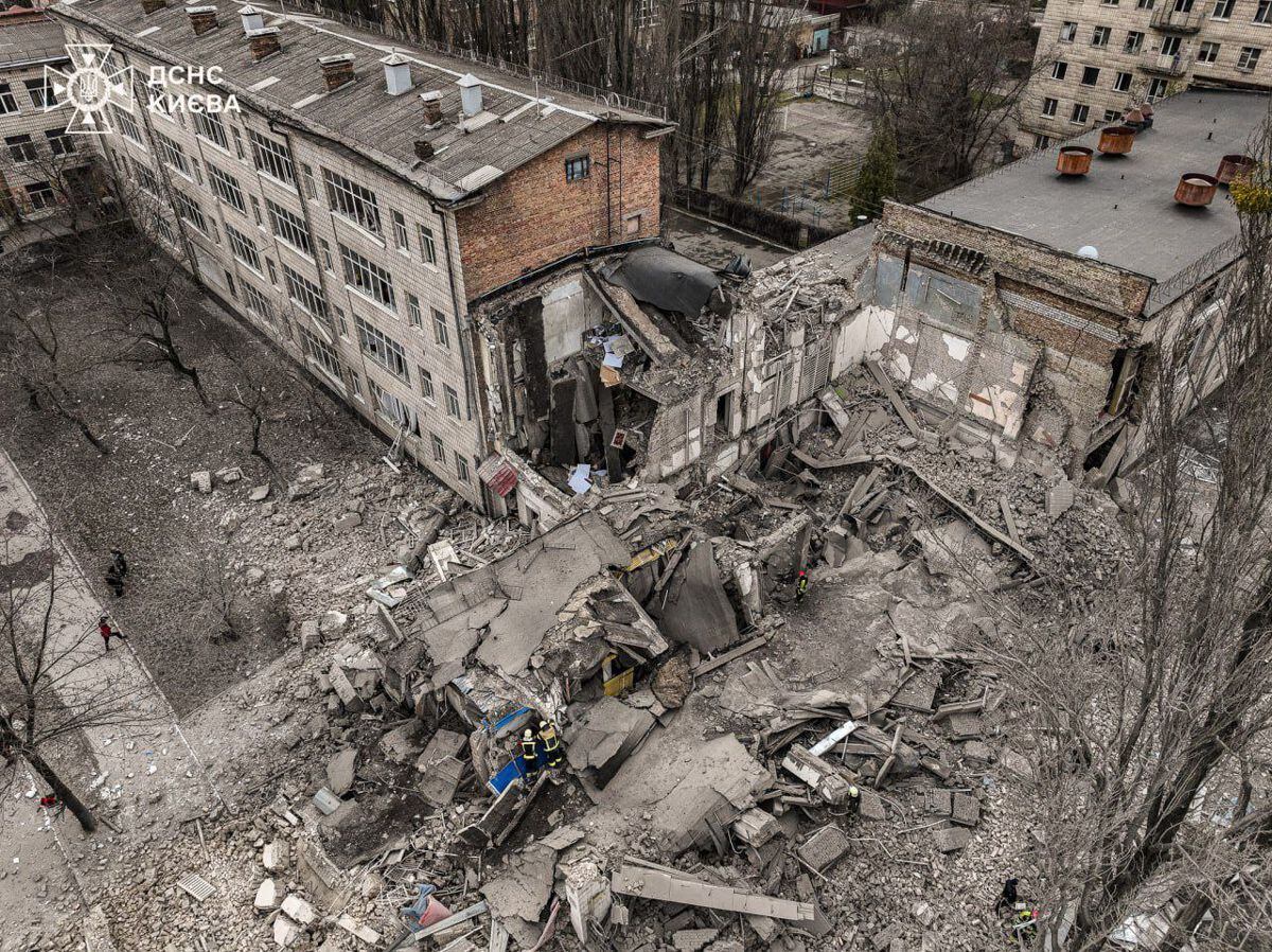 Non-residential building damaged in a new Russian attack with two missiles against Kiev, on March 25, 2024. (Photo by the State Emergency Service of Ukraine/EFE)