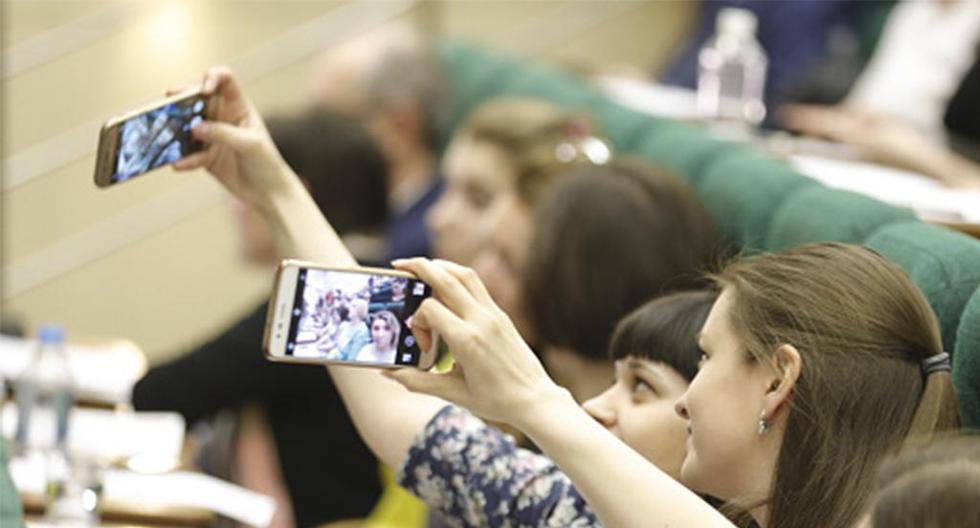 La mayoría de los países occidentales carecen de leyes específicas que regulen el uso de los celulares en los centros educativos. (Foto: Getty Images)