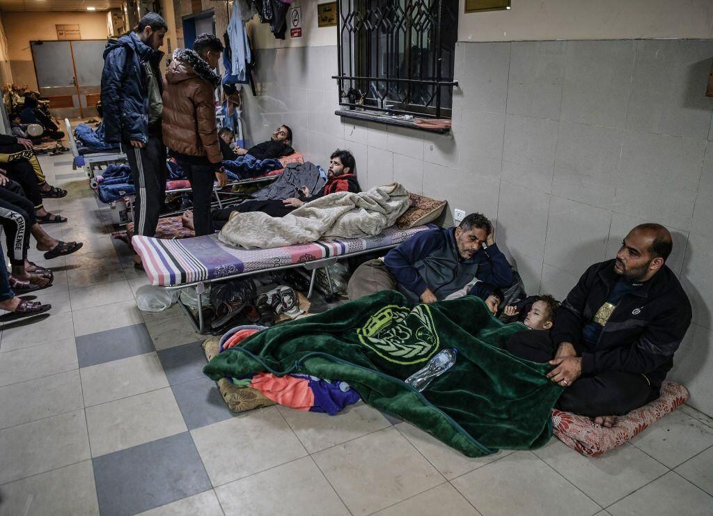Displaced Palestinians take refuge in Nasser hospital.  (GET IMAGES).