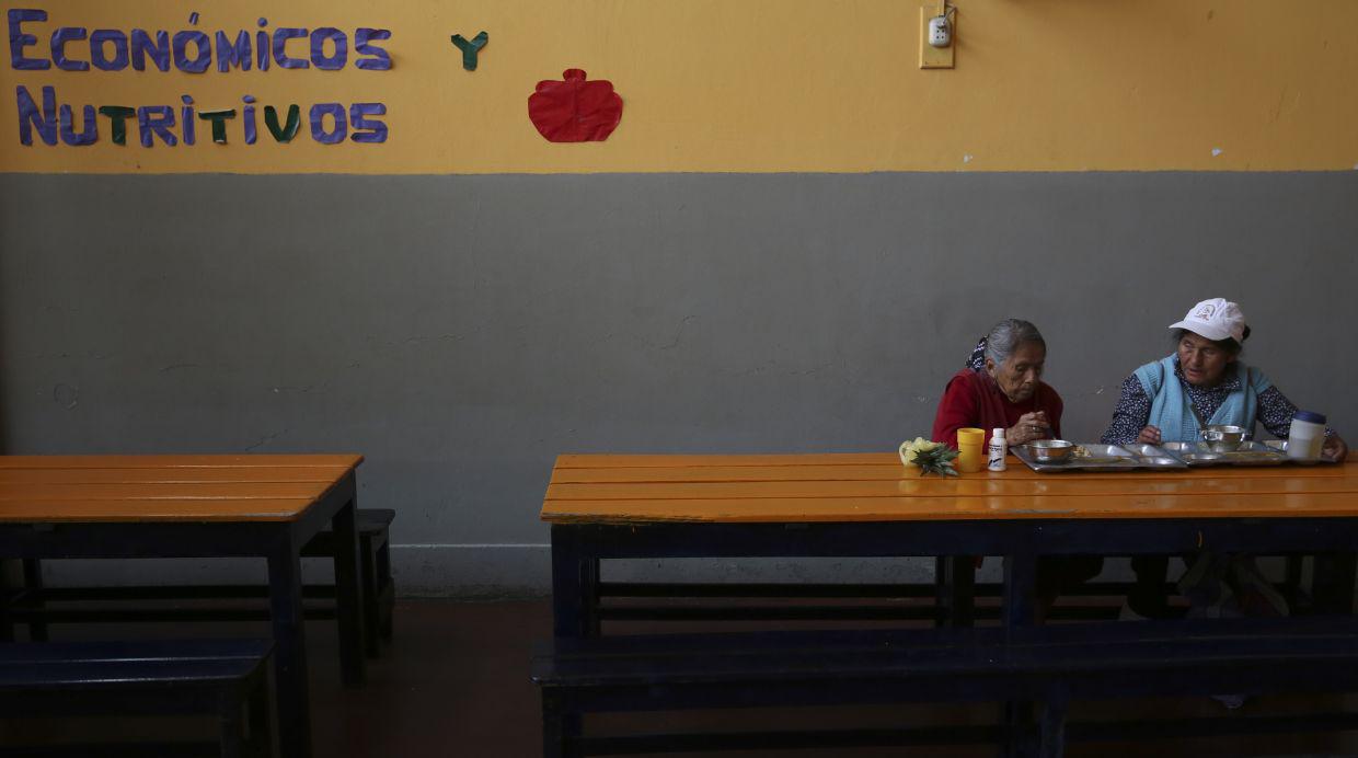 Adulto mayor: Un almuerzo distinto en el comedor Santa Rosa - 7