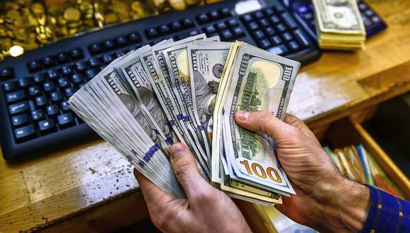 La cotización del dólar se situaba en 21,8964 pesos en México durante este viernes. (Foto: AFP)