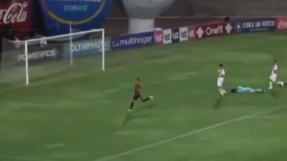 Alex Valera falla mano a mano increíble en su regreso con Universitario. (Video: Curicó)