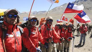 Cientos de militares recrean histórica epopeya que liberó Chile