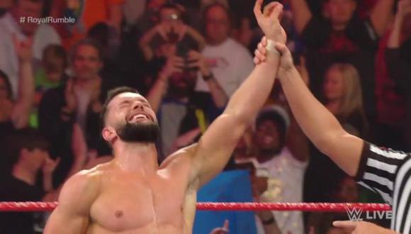 Finn Bálor venció a Jhon Cena, Drew McIntyre y Baron Corbin en una lucha fatal de 4 y se convirtió en el nuevo retador para el Título Universal en Royal Rumble. | Foto: WWE