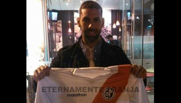 Deportivo Municipal: campeón internacional firmó por el club