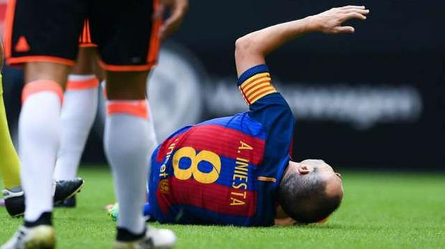 Barcelona: Iniesta y las dolorosas imágenes de su lesión - 5