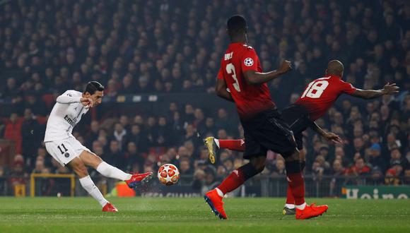 Manchester United vs. PSG: Di María casi sorprende y pone el 1-0 con este remate de zurda. (Foto: Reuters)