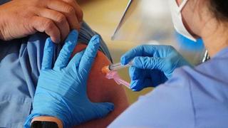 Unión Europea autoriza la vacuna de Moderna contra el coronavirus
