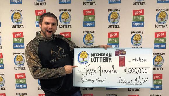 Afortunado. Estadounidense de 23 años ganó medio millón de dólares tras jugar la lotería. Según contó, soñó en tres oportunidades que en algún momento de su vida iba a ganar el 'premio gordo' | Foto: @MILottery