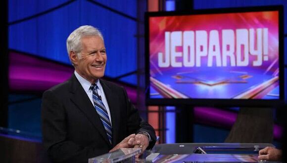 El presentador de "Jeopardy!" Alex Trebek anunció en un video publicado el miércoles que le diagnosticaron cáncer de páncreas en etapa avanzada. (Foto: AP)