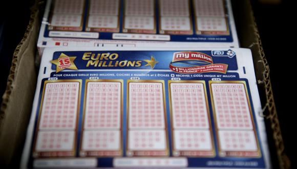 Caja de boletos de lotería 'Euromillones' en el nuevo almacén automatizado de Francaise Des Jeux (FDJ), que administra la lotería nacional de Francia. (Foto referencial: AFP)