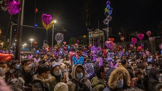 “Tenemos derecho a disfrutar”: Wuhan celebró en masa la llegada del Año Nuevo 2021