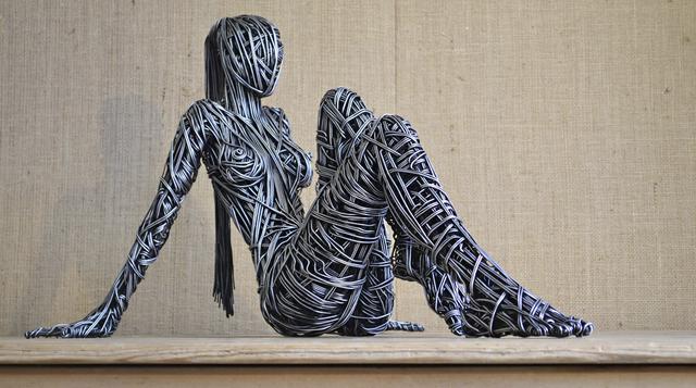 Estas esculturas de alambre imitan el movimiento humano - 1