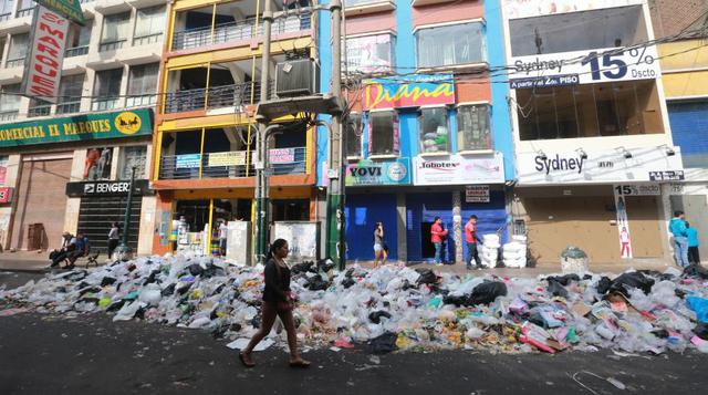 No solo Gamarra: más calles de La Victoria llenas de basura - 3