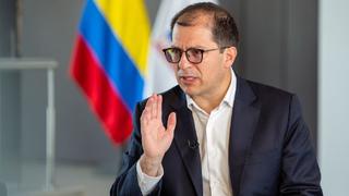 Familia de fiscal general de Colombia saldrá del país tras polémicas declaraciones de Petro