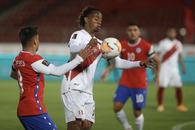 La selección peruana cayó 0-2 ante Chile en Santiago | Foto: FPF
