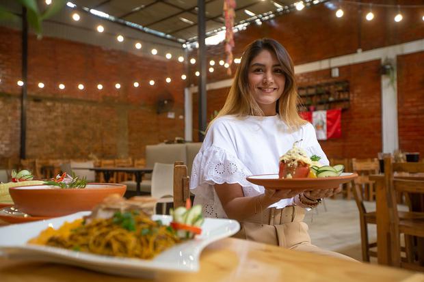 Wendy Ruiz es la administradora y dueña de Kata Restaurante. Su propuesta va por la gastronomía novoandina con el objetivo de rescatar insumos peruanos. (Fotos: Jorge Cerdán)