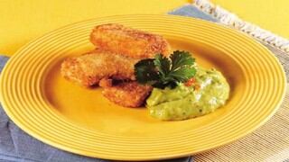 Pescado frito en panko y salsa de palta