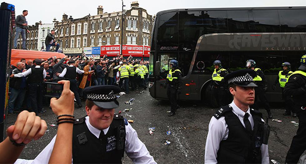 un caos que involucró a los jugadores del Manchester United. (Video: The Away Fans)