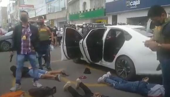 Oportuna intervención policial frustró el asalto a una entidad bancaria en el distrito de Los Olivos | Foto: Captura de video Canal N