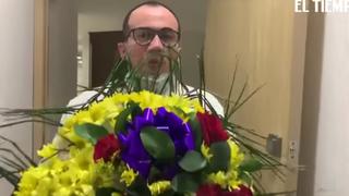 El médico que recibió una corona fúnebre como amenaza por la muerte de un paciente con coronavirus [VIDEO]