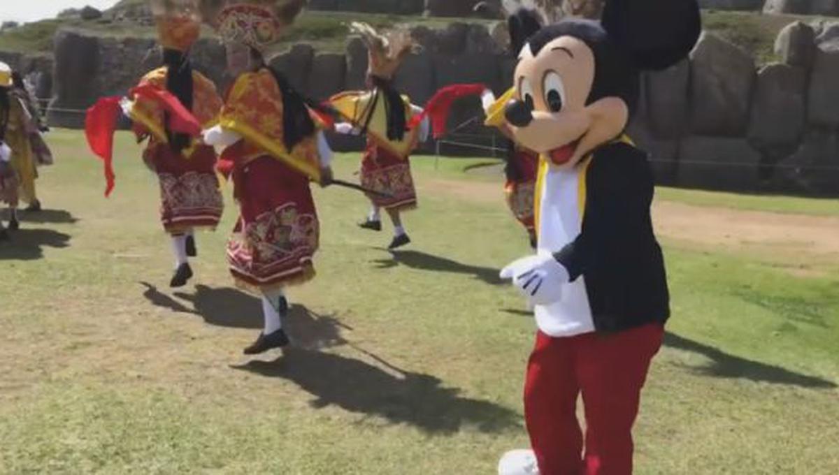 Facebook: Mickey Mouse celebró su aniversario danzando en Cusco