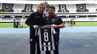 Perú vs. Brasil: Botafogo le dio bienvenida a Blanquirroja con camiseta especial en honor a Didí y una carta