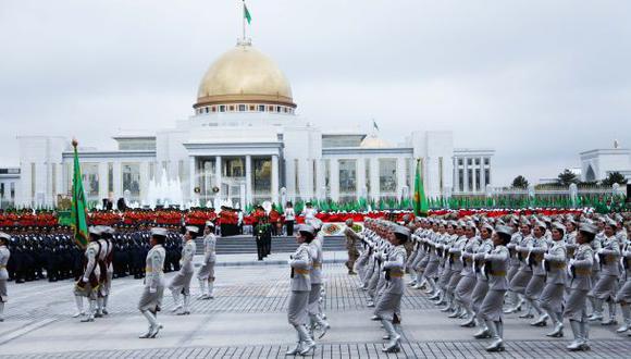 Un desfile militar por la independencia de Turkmenistán (Getty Images).