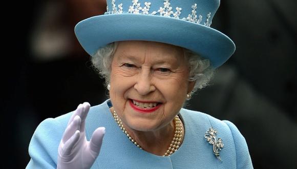 Personal de la reina Isabel II amenaza con ir a huelga